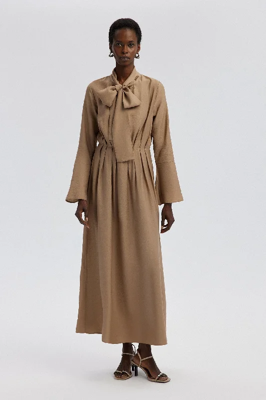 NATURAL TEXTURED PLEATED DRESS