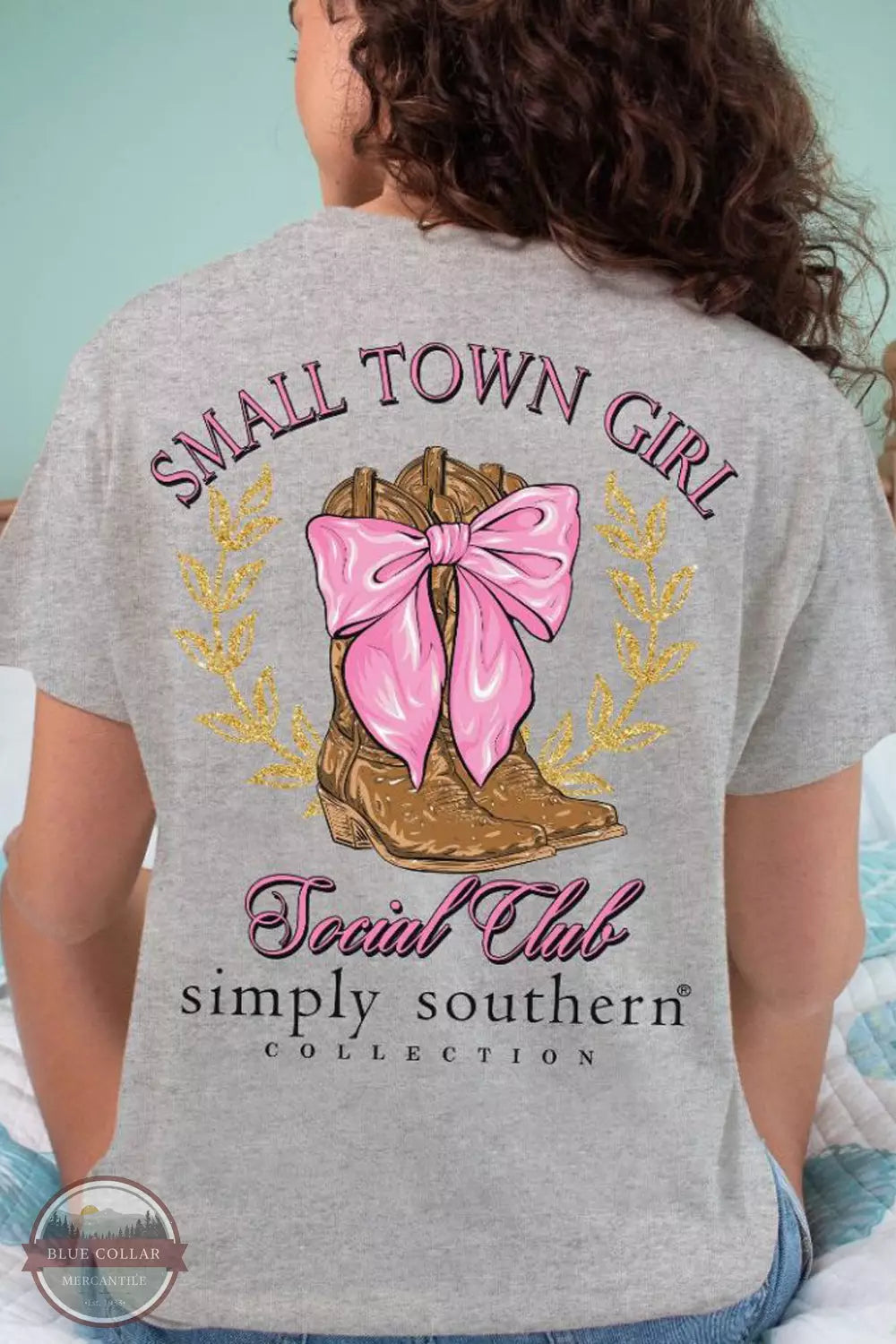 SS-SMALLTOWN-HTHRGRY Small Town Girl Short Sleeve T-Shirt Silk Blend Satin Velvet