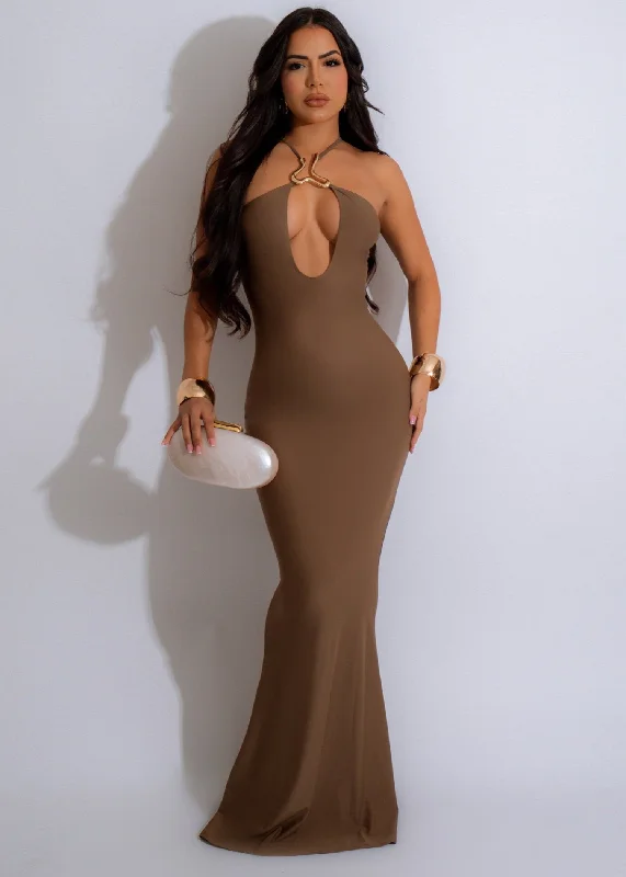 Minimalist Flow Maxi Dress Brown Comfortable Fit-and-Flare Maxi Dress