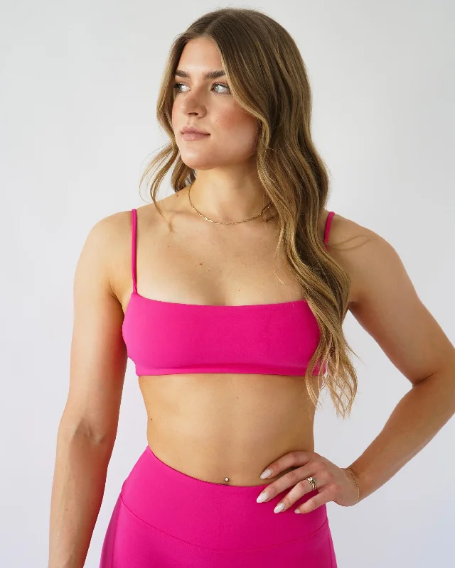 Define Bandeau Sports Bra - Magenta Sleek Sports Bra