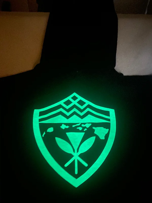 Hawaii Shield Glow Hoodies Glow in the Dark Hoodie with Hem Detail Decorative Unique Hawaii Shield Glow Hoodies Glow in the Dark Hoodie with Hem Detail Decorative Unique